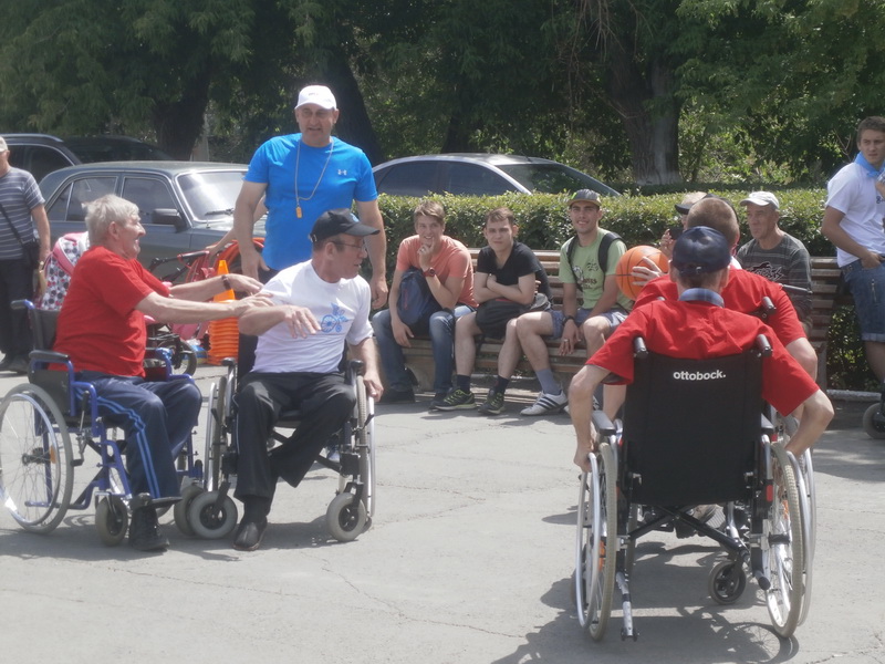 В Орске прошли соревнования инвалидов-колясочников